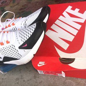 Nike Air Max 270 GS Black white magma orange Youth size 7 Women size 8 sneakers